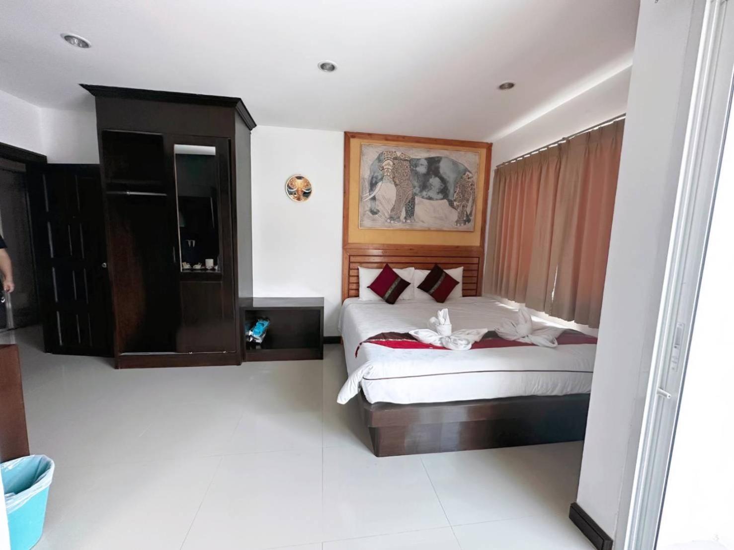 Abby'S House Hotel Patong Exterior foto